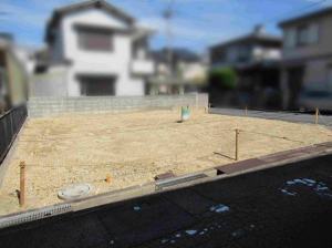 枚方市藤阪北町、土地の前面道路を含む現地写真画像です
