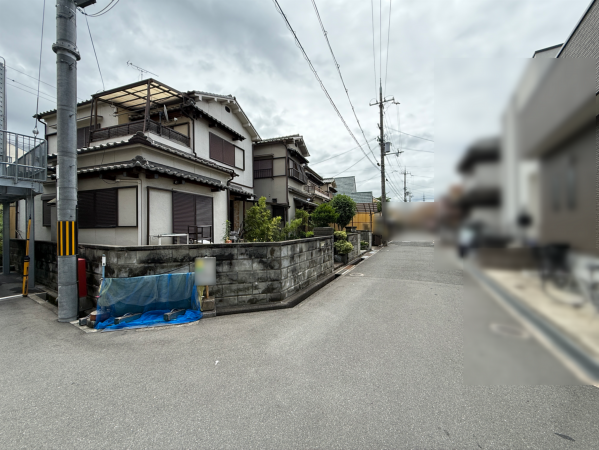 枚方市津田駅前、土地の前面道路を含む現地写真画像です