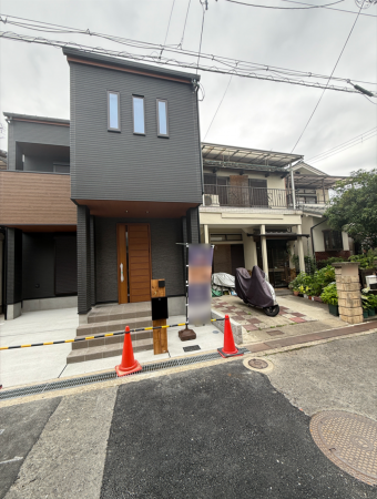 枚方市野村中町、新築一戸建ての外観画像です