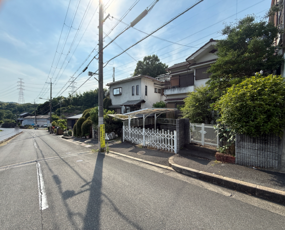 枚方市杉責谷、土地の前面道路を含む現地写真画像です