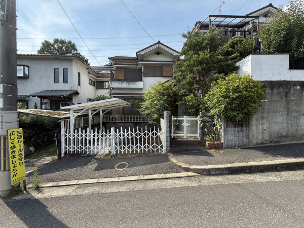 枚方市杉責谷、土地の前面道路を含む現地写真画像です