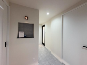 枚方市藤阪北町、中古マンションの玄関画像です