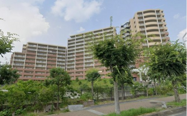 枚方市津田山手、中古マンションの外観画像です