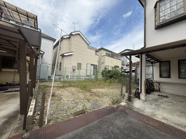 交野市幾野、土地の前面道路を含む現地写真画像です