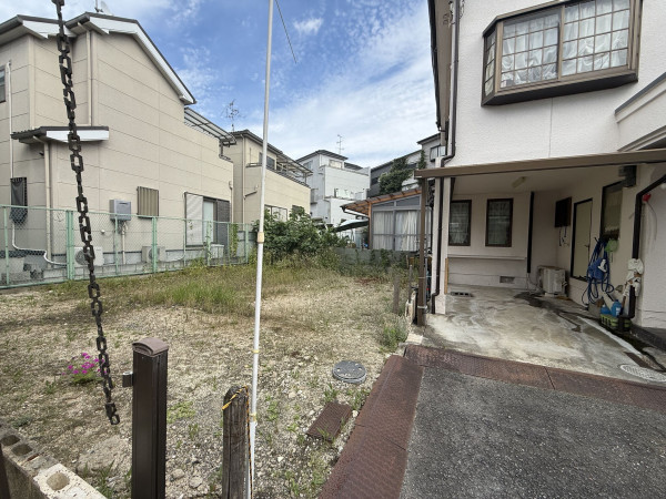 交野市幾野、土地の前面道路を含む現地写真画像です