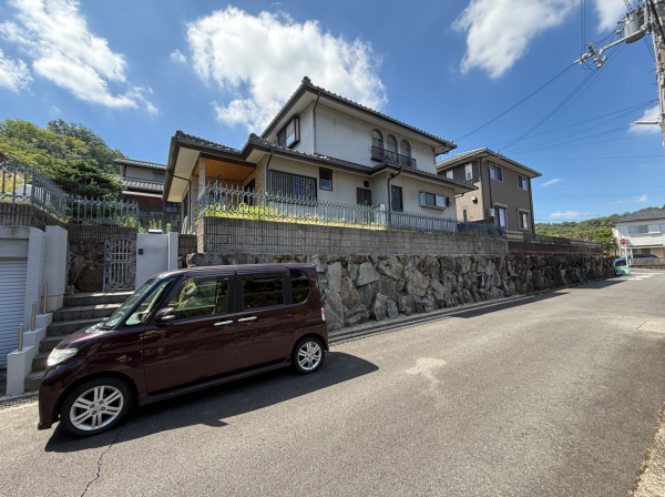 交野市妙見東、土地の前面道路を含む現地写真画像です