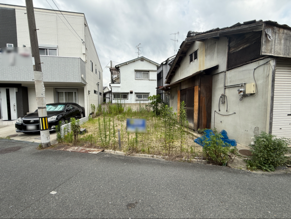 交野市私部、土地の前面道路を含む現地写真画像です