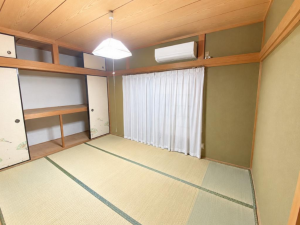 交野市妙見坂、中古一戸建ての居間画像です