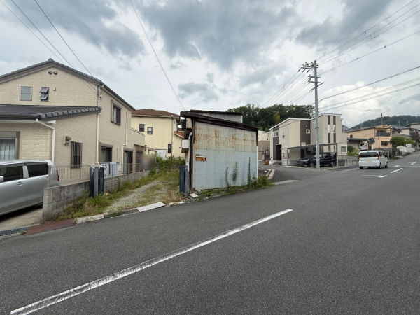 交野市星田、土地の前面道路を含む現地写真画像です