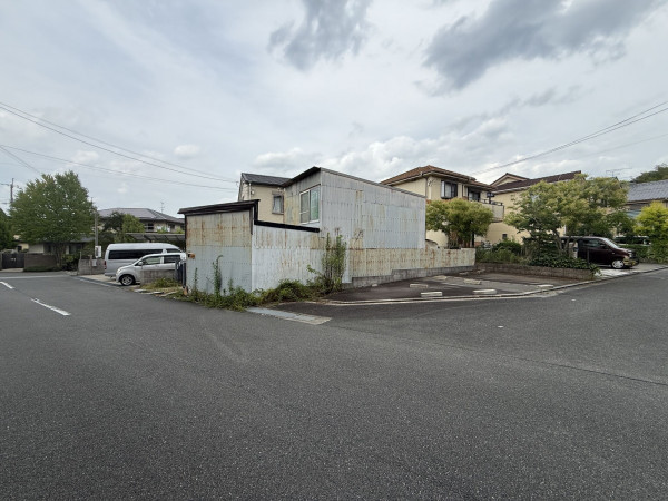 交野市星田、土地の前面道路を含む現地写真画像です