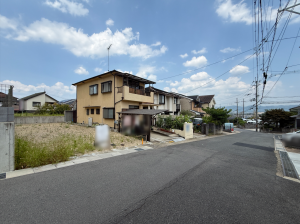 京田辺市薪、土地の前面道路を含む現地写真画像です