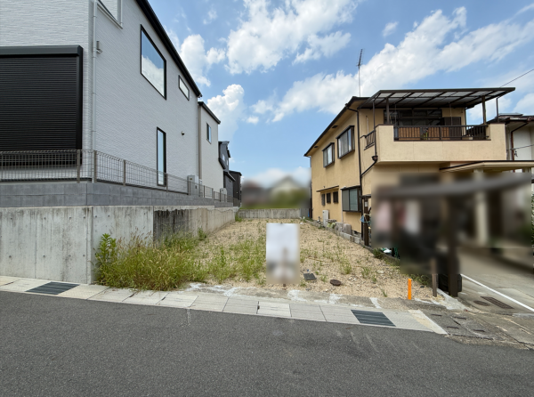 京田辺市薪、土地の前面道路を含む現地写真画像です