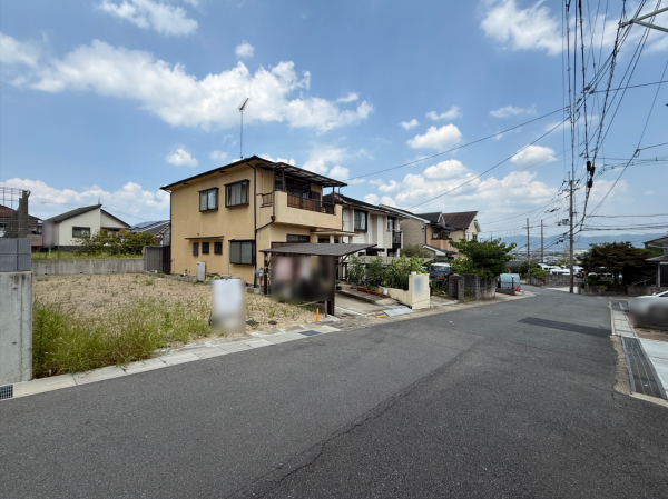 京田辺市薪、土地の前面道路を含む現地写真画像です