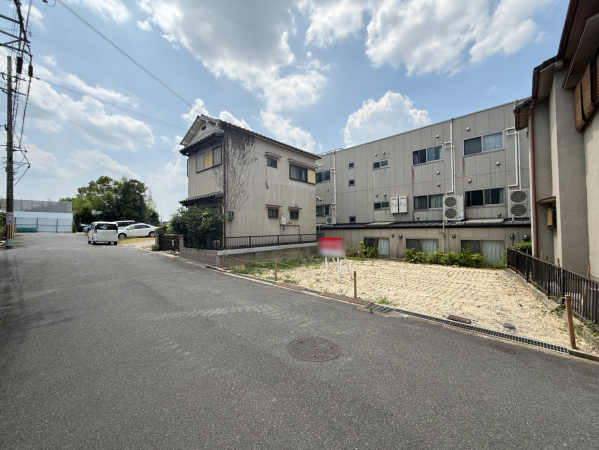 枚方市藤阪東町、土地の前面道路を含む現地写真画像です