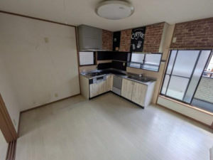 交野市倉治、中古一戸建てのキッチン画像です