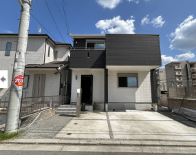 交野市梅が枝、中古一戸建ての外観画像です