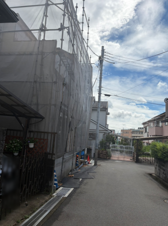 枚方市長尾家具町、新築一戸建ての前面道路を含む現地写真画像です