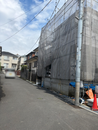 枚方市長尾家具町、新築一戸建ての前面道路を含む現地写真画像です
