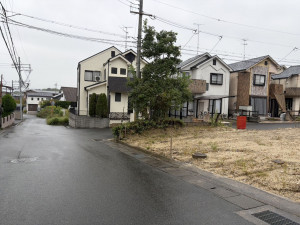 京田辺市薪、土地の前面道路を含む現地写真画像です