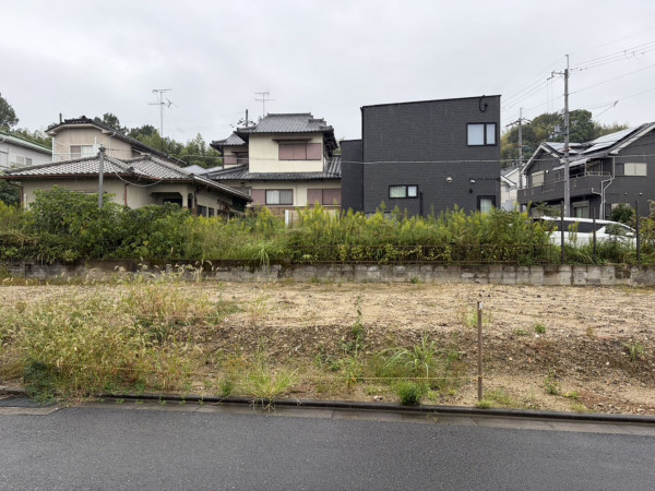 京田辺市薪、土地の前面道路を含む現地写真画像です