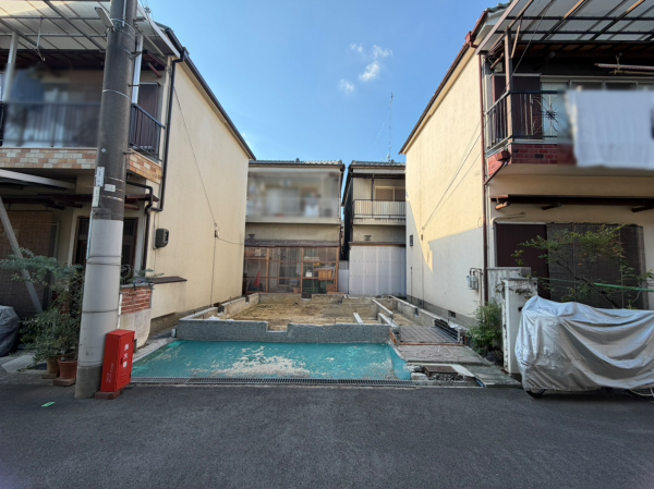 枚方市長尾家具町、土地の前面道路を含む現地写真画像です
