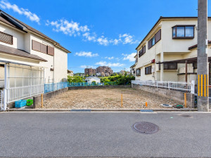 枚方市長尾元町、土地の前面道路を含む現地写真画像です