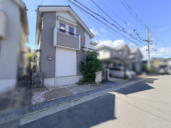 京田辺市山手西、中古一戸建ての画像です