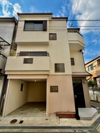 交野市私市、中古一戸建ての外観画像です