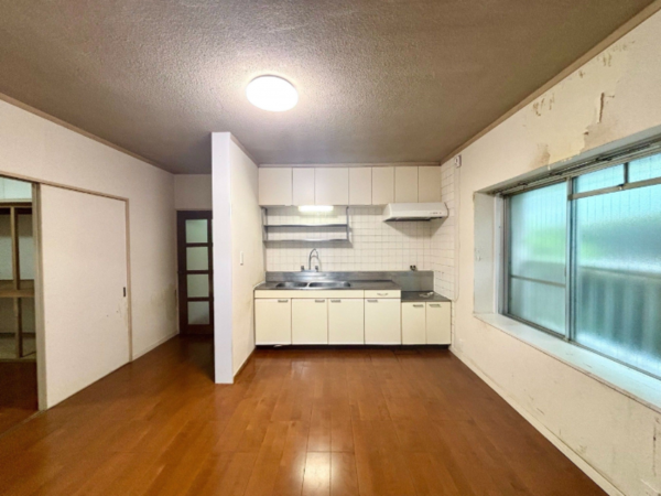 福岡市中央区平和、中古マンションのキッチン画像です