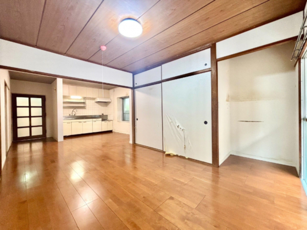 福岡市中央区平和、中古マンションの居間画像です