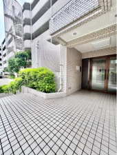 福岡市中央区小笹、中古マンションの外観画像です