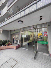 福岡市中央区大名、中古マンションのエントランス画像です