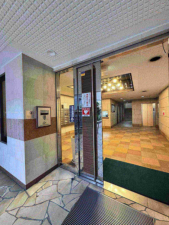 福岡市中央区大名、中古マンションのエントランス画像です