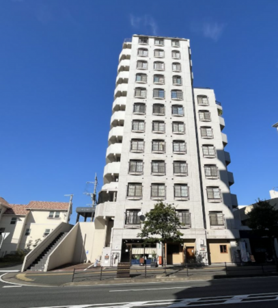 福岡市中央区桜坂、中古マンションの外観画像です