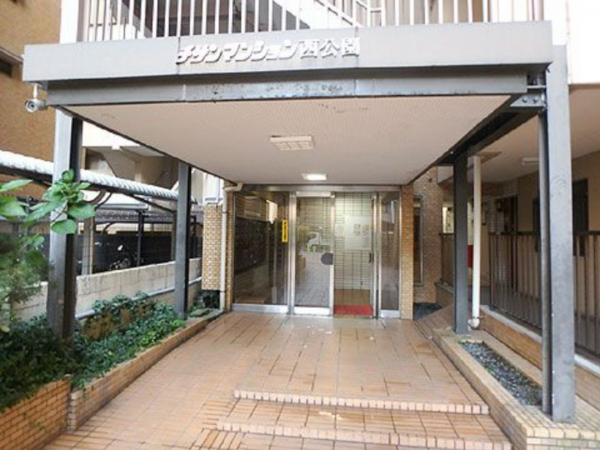 福岡市中央区荒戸、中古マンションの外観画像です