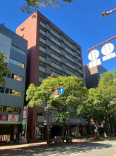 福岡市中央区大名、中古マンションの外観画像です