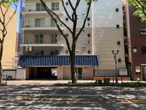 福岡市中央区警固、中古マンションの外観画像です