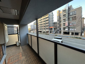 福岡市中央区荒戸、中古マンションのバルコニー画像です