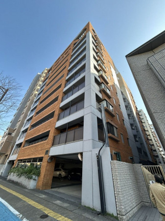福岡市中央区荒戸、中古マンションの外観画像です