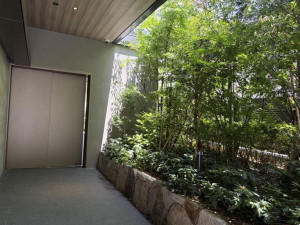 福岡市中央区荒戸、中古マンションの外観画像です