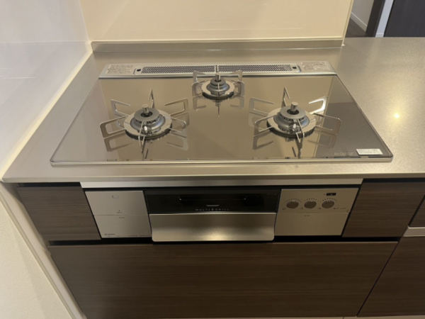 福岡市中央区荒戸、中古マンションのキッチン画像です