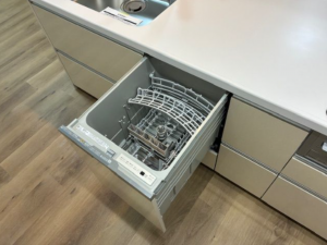 福岡市中央区薬院、中古マンションのキッチン画像です