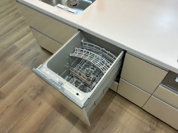 福岡市中央区薬院、中古マンションのキッチン画像です