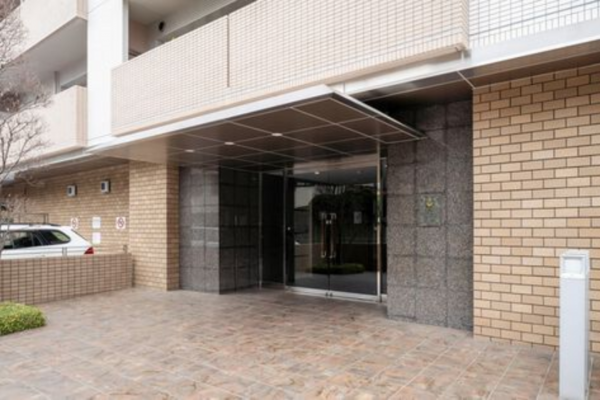 福岡市中央区鳥飼、中古マンションの外観画像です