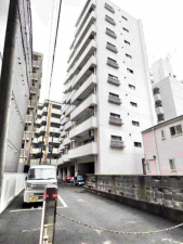 福岡市中央区平尾、中古マンションの外観画像です