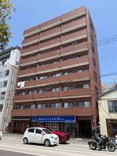 福岡市中央区薬院、中古マンションの外観画像です