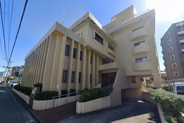 福岡市中央区荒戸、中古マンションの外観画像です