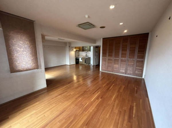 福岡市中央区小笹、中古マンションの居間画像です