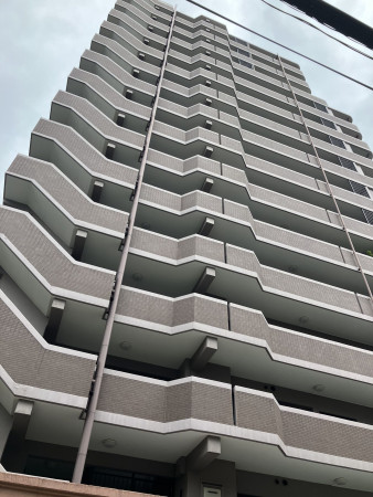 福岡市中央区大名、中古マンションの外観画像です