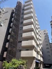 福岡市中央区荒戸、中古マンションの外観画像です